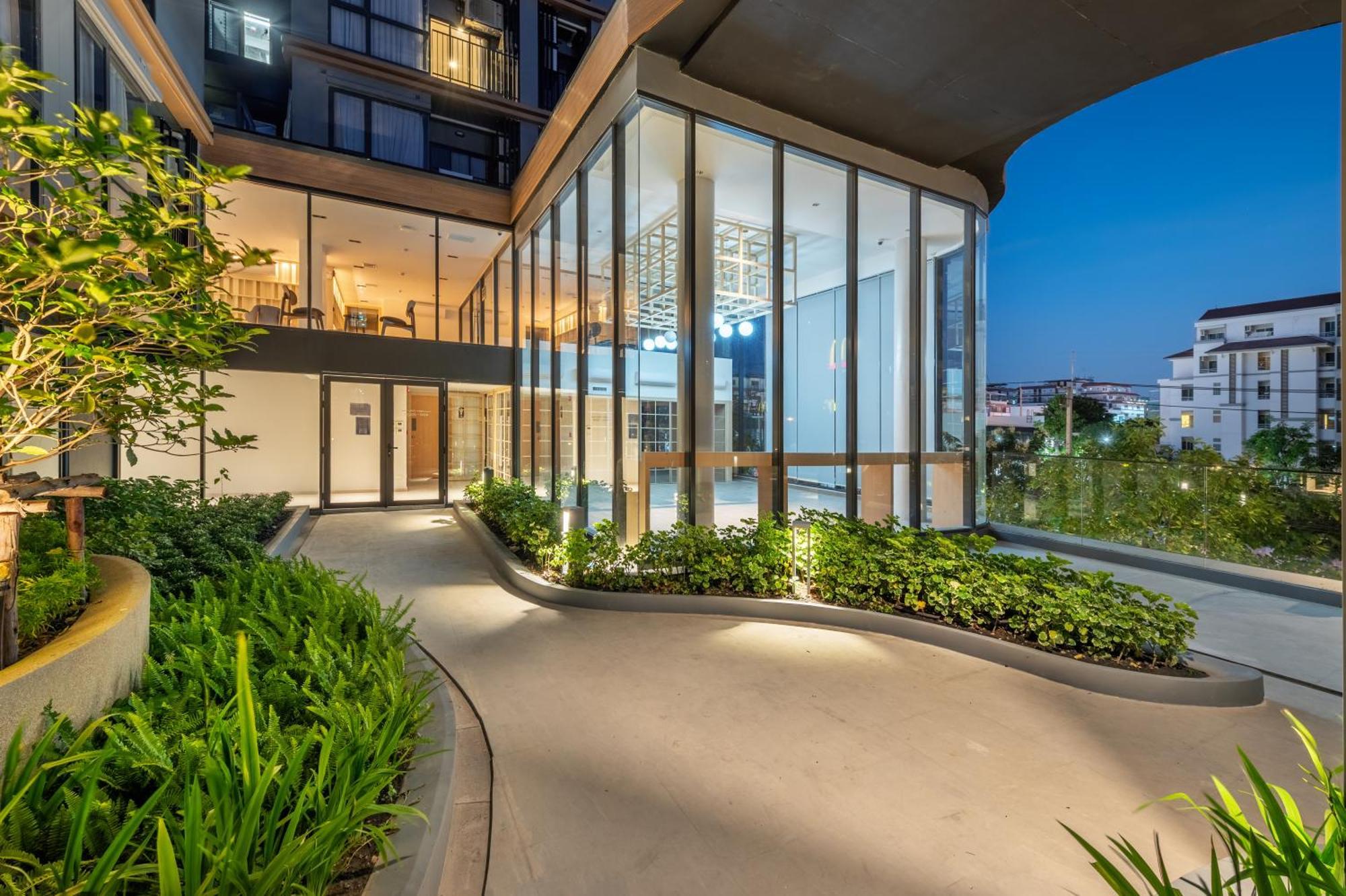 Salaya One Hotel & Service Apartment 외부 사진